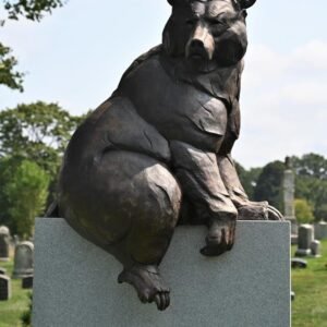 Modern Art Bronze Statues Bear Sitting On A Stone Monument